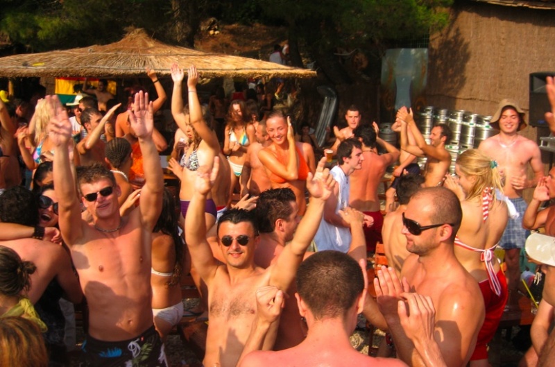 Datei:BubbaBeachBAr.jpg